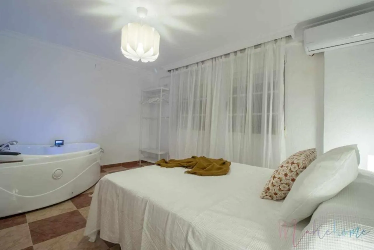Apartment Suite Con Jacuzzi En El Centro Vistas Y Garaje Huelva